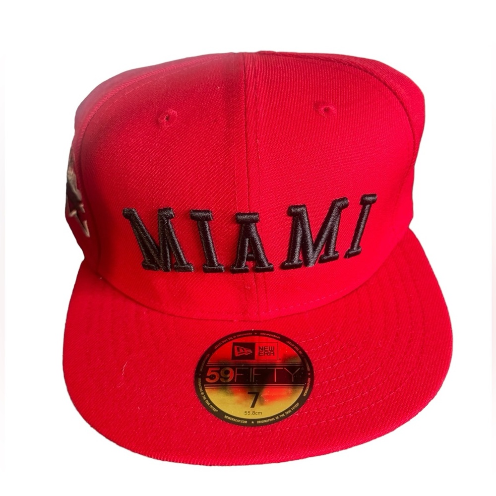 New Era Red Miami Marlins Flat Brim Fitted Hat size 7”